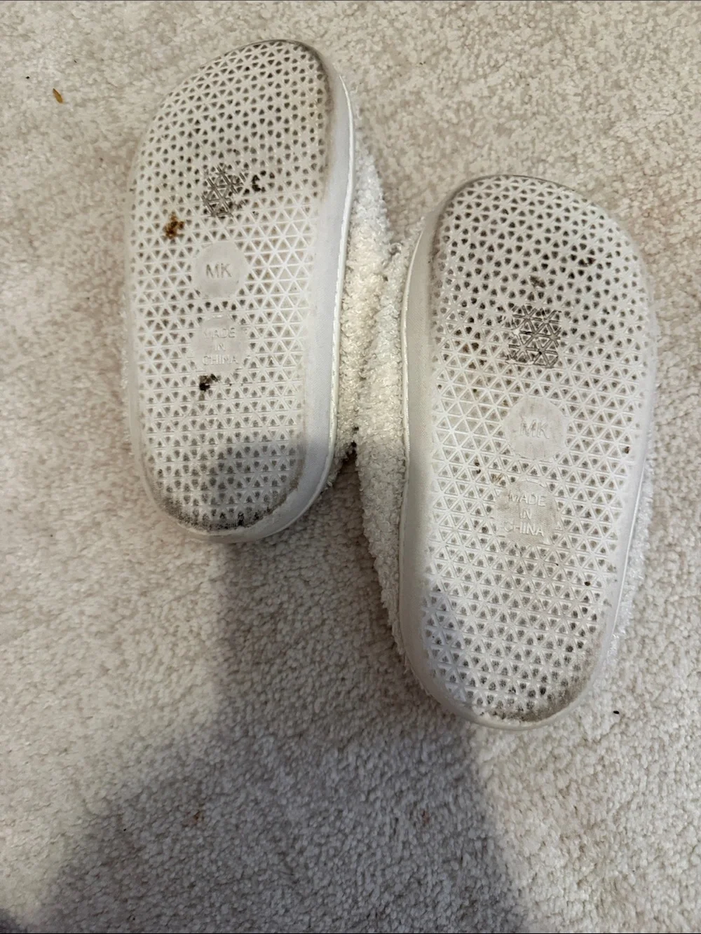 Preppy flower slippers size 3-4 kids!